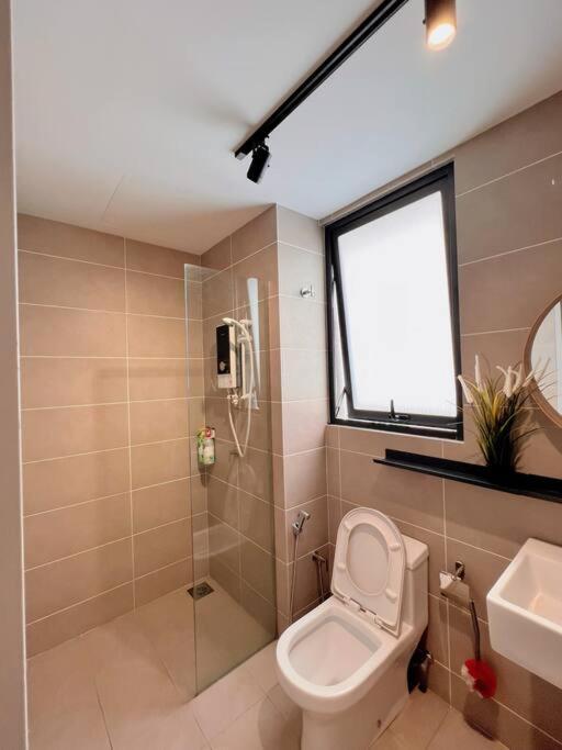 Studio Staycation D'Sara @ Linked Mrt, Near Thomson Hospital & Sungai Buloh Hospital ภายนอก รูปภาพ